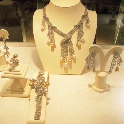 Jewelry shopping in Dubai